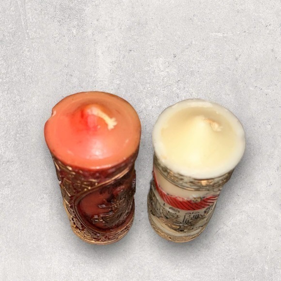 2 Vintage 1978 Beautiful,‎ Hand Painted 6 Inch “Christmas Treasures” Candles - Picture 4 of 5